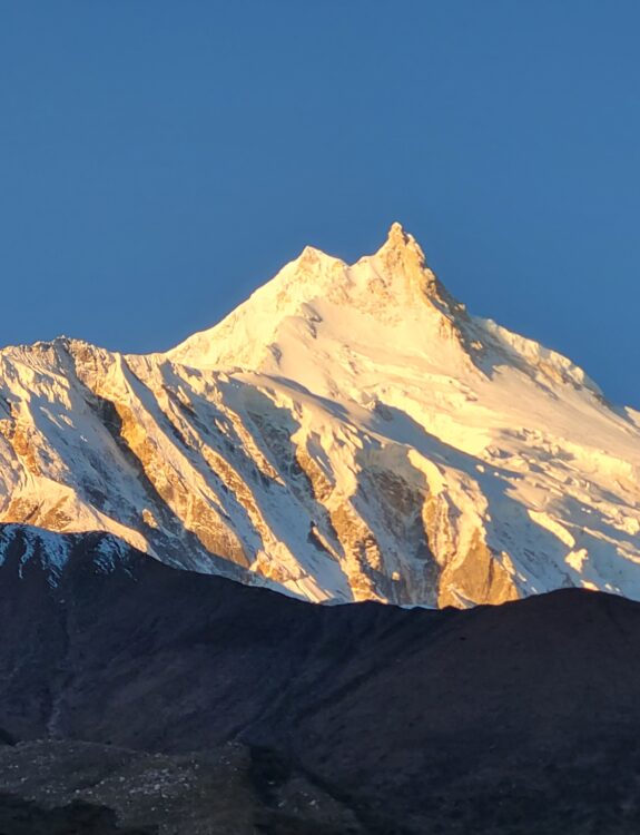 manaslu circuit treks