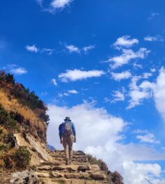 manaslu circuit treks